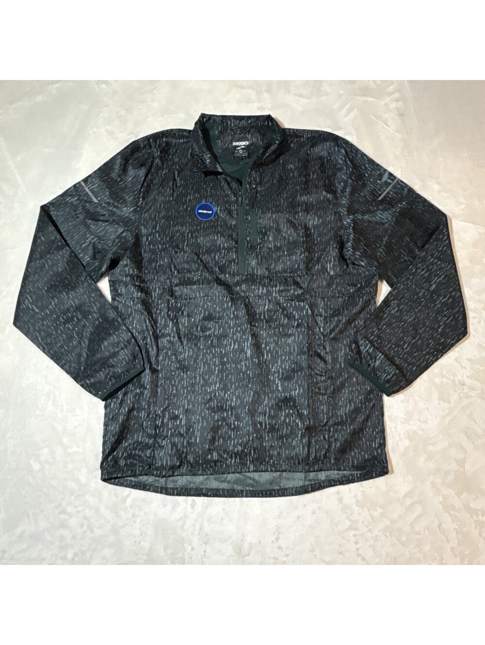 NWOT- Brooks Running Green Cosmo Women’s Windbreaker Jacket Reflective Med